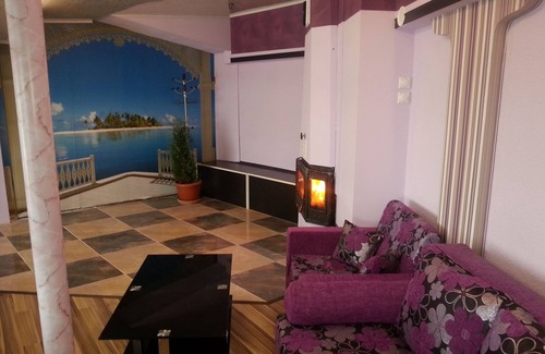 Saints Constantine and Helena Apartment | Cozy 2-bedroom apartment in beautiful Varna with WiFi, AC