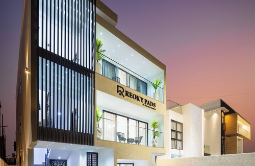 Santeo Apartment | Cozy 2 Bedroom Apartment in East Legon Hills w/2 Terraces and a Walk-In Closet