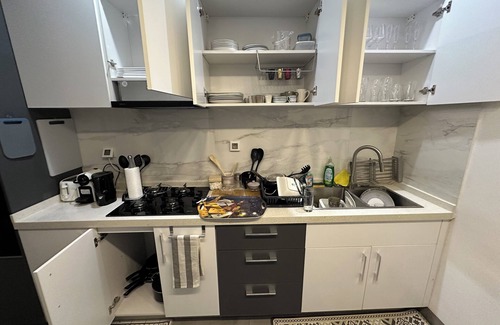 Medina Apartment | Cozy 2-Bedroom Apartment with Stylish Décor, AC & WiFi in Vibrant Dakar