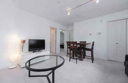 Oakridge Apartment | Cozy 2-Bedroom Basement Guesthouse with Private Entrance