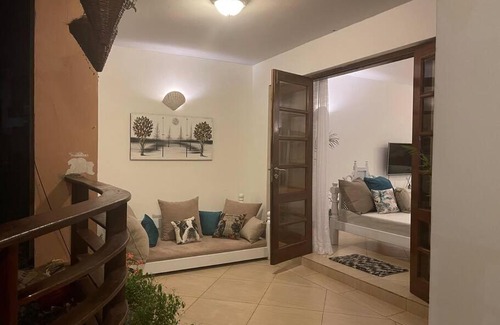 Shanzu Apartment | Cozy 2-bedroom beachfront villa-Lamera