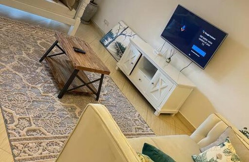 Shanzu Apartment | Cozy 2-bedroom beachfront villa-Lamera