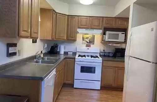 Warrens Cabin | Cozy 2 bedroom cabin with spacious loft perfect for the family