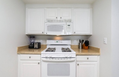 Ballston Apartment | Cozy 2 Bedroom Condo Ballston