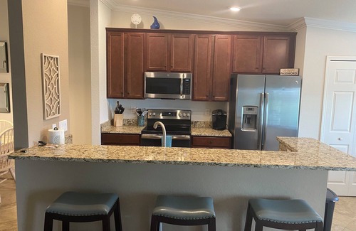 Lakewood Ranch Condo | Cozy 2-bedroom condo in Lakewood National with golf privileges and amenities.