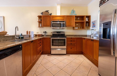 Tamarindo Condo | Cozy 2-bedroom condo with balcony
