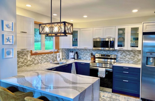 Camano Island Cottage | Cozy 2-bedroom cottage on welcoming Camano Island with great sunset views!