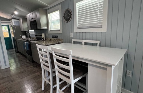 Key West Historic District Cottage | Cozy 2-bedroom cottage in Old Town Key West, with shared pool