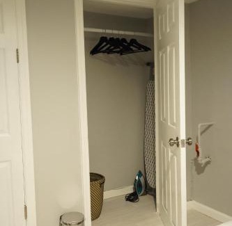 Queens Apartment | Cozy 2 Bedroom In A Lovely Forest Hills Neighborhood