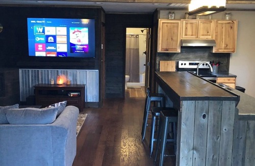 Yellville Cottage | Cozy 2 bedroom in Lead Hill by Bull Shoals Lake