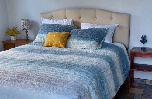 Penjamo Cabin | Cozy 2-bedroom lodge with WiFi, AC in tranquil San Ramón