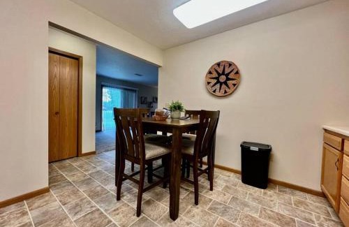 Middletown House | Cozy 2 Bedroom Paired Home in Middletown, OH
