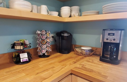 Cashiers Cabin | Cozy 2 bedroom, pet friendly cabin in Cashiers, NC with spectacular views.