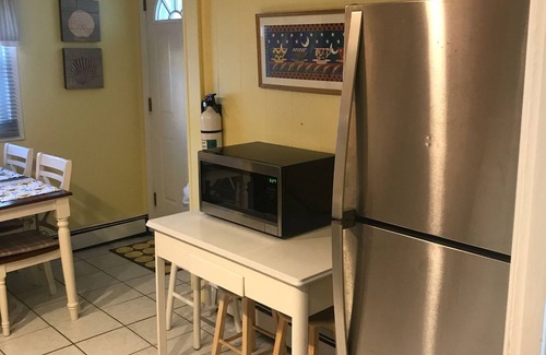 North End Condo | Cozy 2-bedroom Second Floor Condo with AC, WiFi in beautiful Ocean City