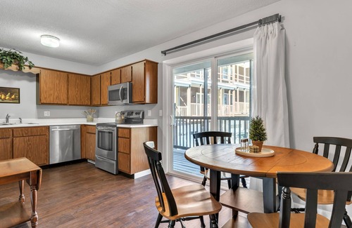Barre House | Cozy 2-bedroom townhome in peaceful Barre with WiFi, AC