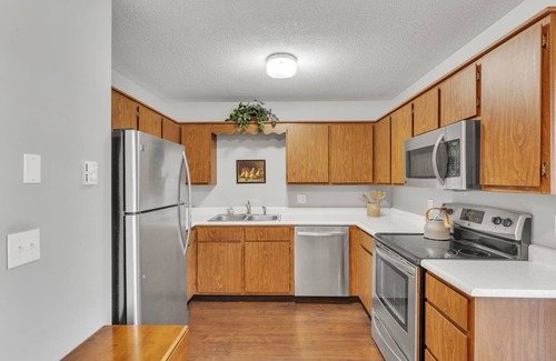 Barre House | Cozy 2-bedroom townhome in peaceful Barre with WiFi, AC