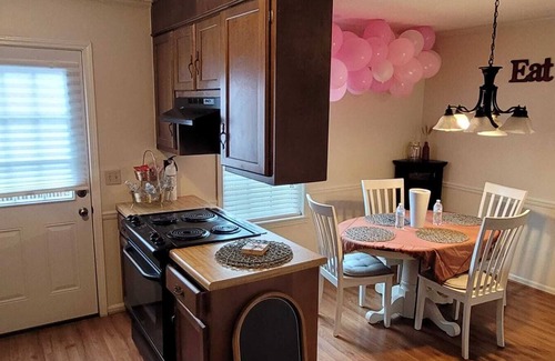 Forest Lake Condo | Cozy 2-bedrooms Condo near Stadium in Tuscaloosa