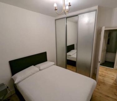 Brentwood Apartment | Cozy 2 Beds Brentwood Flat