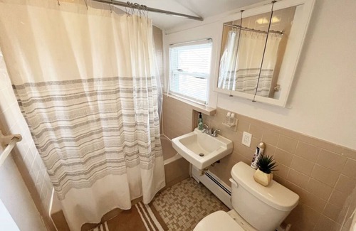 Weehawken Apartment | Cozy 2 BR 3 beds with NYC views