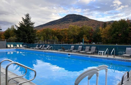 Lincoln House | Cozy 2 BR townhouse with Pool across from Loon Mtn