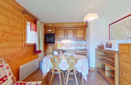 Bisanne 1500 Apartment | Cozy 2-Room Apt with Pool, Balcony & Parking - Sleeps 4, Near Les Saisies