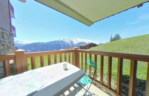 Bisanne 1500 Apartment | Cozy 2-Room Apt with Pool, Balcony & Parking - Sleeps 4, Near Les Saisies
