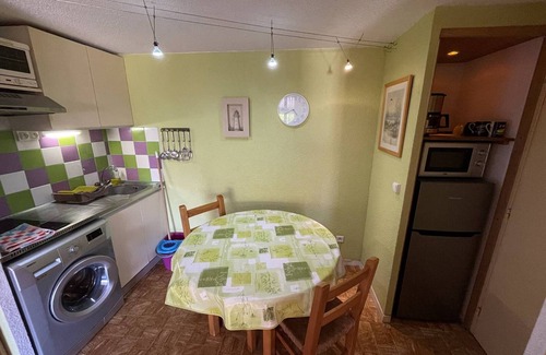 Saint-Cyprien Plage Villa | Cozy 2-Room Villa with Loft, 5 Sleeps, 100m from Beach, Terrace, BBQ, Pets Welcome