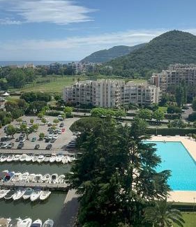 Mandelieu-La-Napoule Apartment | Cozy 2-rooms apartment in yacht port Cannes Marina