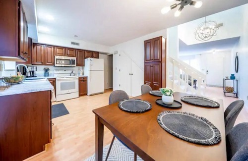 Clifton Condo | Cozy 2B/1.5BA condo in desirable Crescent Hill