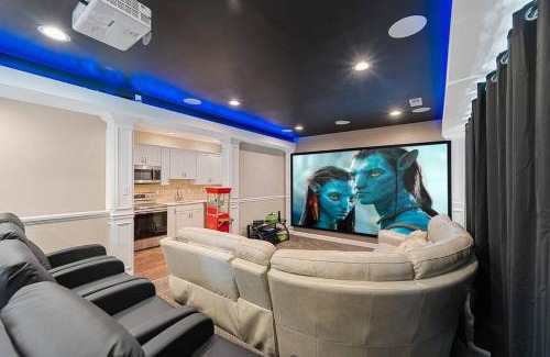 Mount Mourne Apartment | Cozy 2b 2b Spa 2 Steam Saunas Home Theater Gym