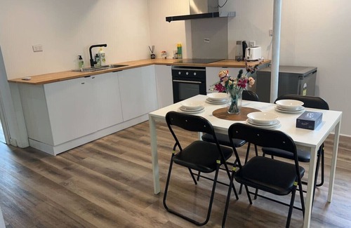 Chapel Hill House | Cozy 2Beds Studio w/Kitchen/Laundry near Zoo&Mall