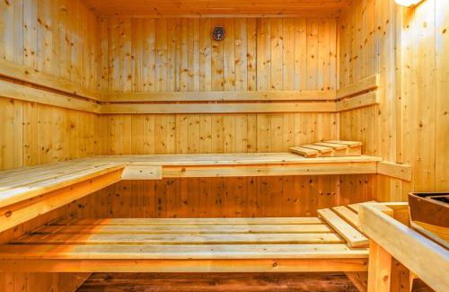 Westbury on Trym Apartment | Cozy 2BR apartment w/sauna & patio garden