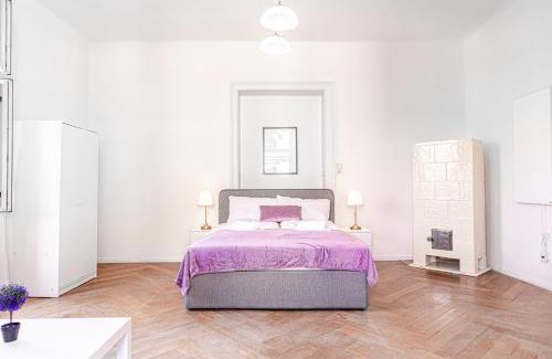 Wahring Apartment | Cozy 2BR Apt. near AKH Hospital-ideal for Longstay