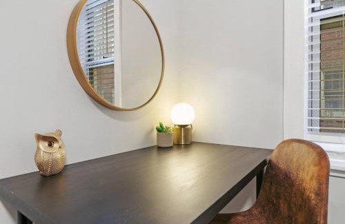 Chicago Apartment | Cozy 2BR Apt - Perfect for a Seamless Stay - Montrose 1A