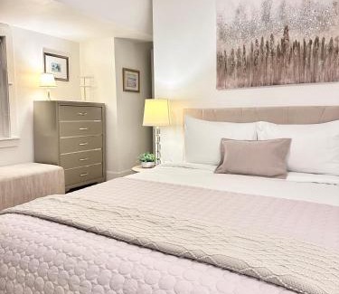 College Hill Apartment | Cozy 2BR Apt with Parking, Steps to Brown and RISD