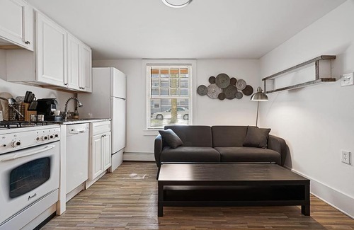 Ventnor City Apartment | Cozy 2BR By the Beachside
