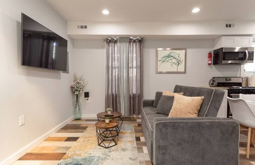 Garden Court Apartment | Cozy 2BR/Comfy King Bed |The Loft@Cedar Park