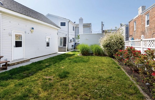 Ventnor City House | Cozy 2BR Cottage - 3 blocks to the Beach