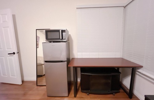 Arcadia House | Cozy 2BR House with huge backyard walking 3 mins to supermarket