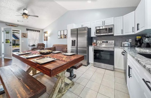 Kodak Condo | Cozy 2BR in the Smokiesn