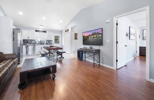 Kodak Condo | Cozy 2BR in the Smokiesn