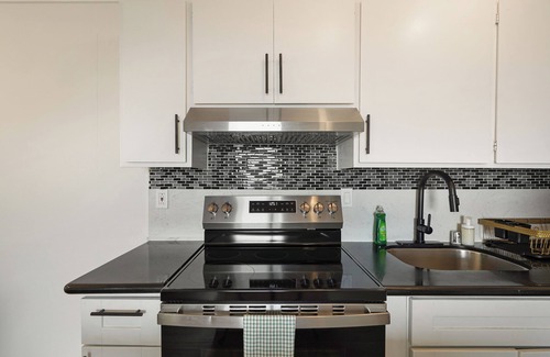 Pacifica Apartment | Cozy 2BR Mountain View Private Deck