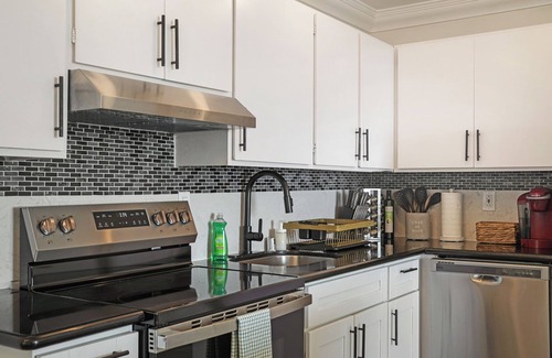 Pacifica Apartment | Cozy 2BR Mountain View Private Deck