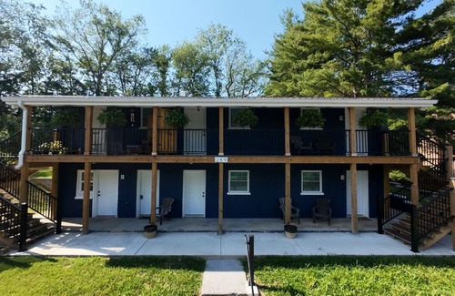 Bristol Apartment | Cozy 2BR Near Casino | Queen Beds & Free Parking