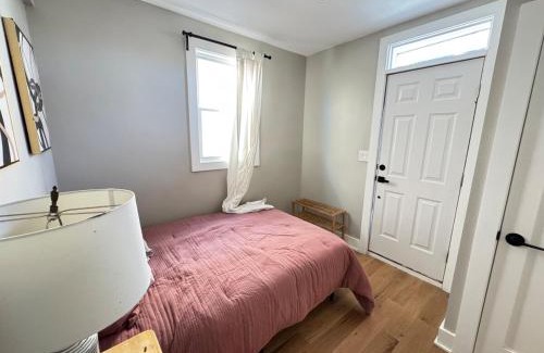 Northeast Apartment | Cozy 2BR Updated Condo in DC