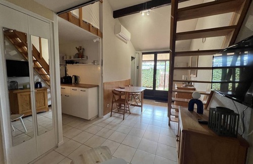 La Franqui Villa | Cozy 2BR Villa with Mezzanine, Pool, A/C, Parking, Near Beach & Shops in La Franqui