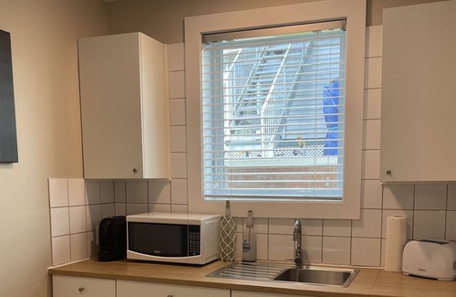 Saint-Hubert Apartment | Cozy 3 1/2 - 1 bedroom near train to Montreal