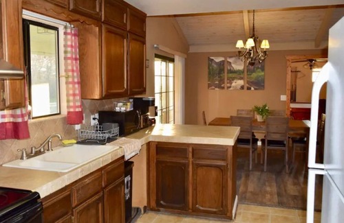 Coarsegold Cabin | Cozy 3 Acre Priv. Cabin -Yosemite/Bass Lake/Casino