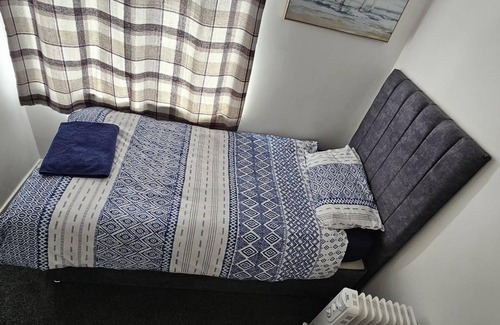 Becontree House | Cozy 3-bed House in Dagenham