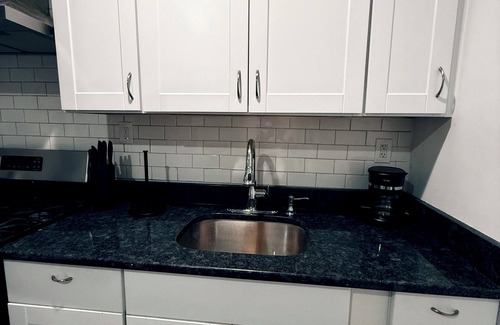 Vauxhall Apartment | Cozy 3 bedroom apartment-10 mins EWR Airport, 30 mins NYC 20 mins American Dream